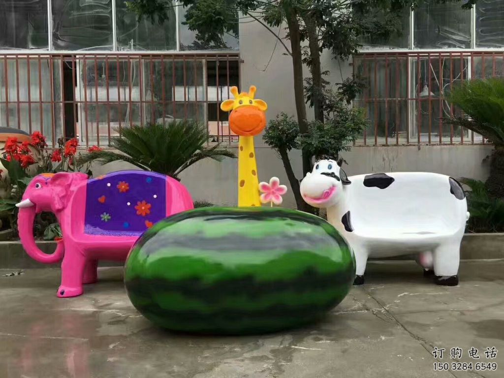 戶外坐椅雕塑廠家 噴漆公園小品 大型不銹鋼坐椅雕塑廠