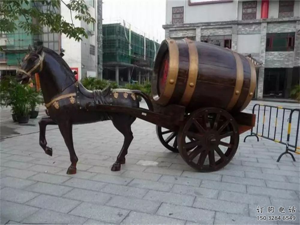 商業(yè)街酒桶雕塑廠家 公園擺件 戶外酒桶雕塑廠