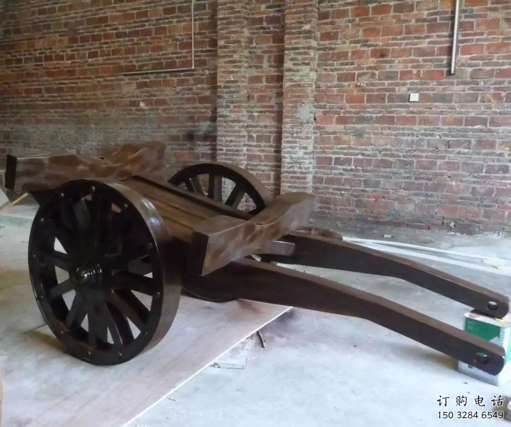 彩繪酒桶雕塑廠家 仿古擺件 街頭酒桶雕塑廠