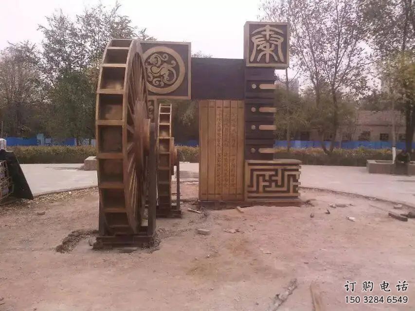 步行街水車雕塑廠家 游樂場小品 鑄造不銹鋼水車雕塑廠