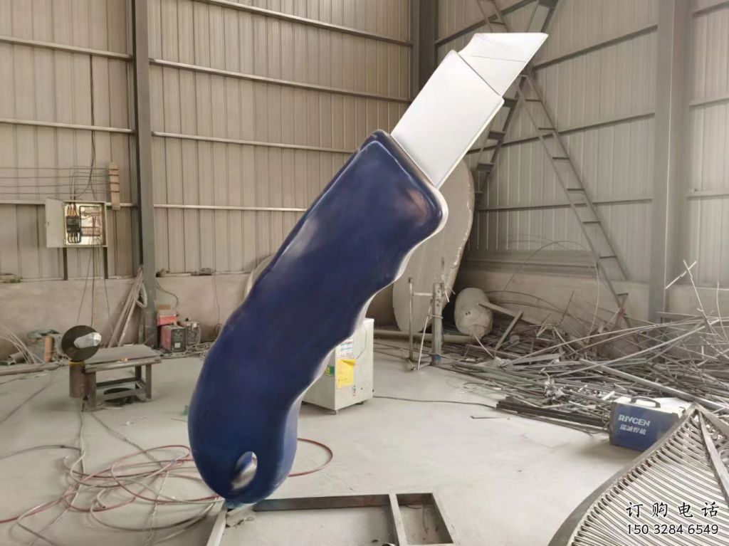 街頭剪刀雕塑廠家 大型別墅區(qū)擺件 創(chuàng)意不銹鋼剪刀雕塑廠