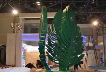 拉絲葉片雕塑廠家 鏤空創意擺件 別墅區不銹鋼葉片雕塑廠