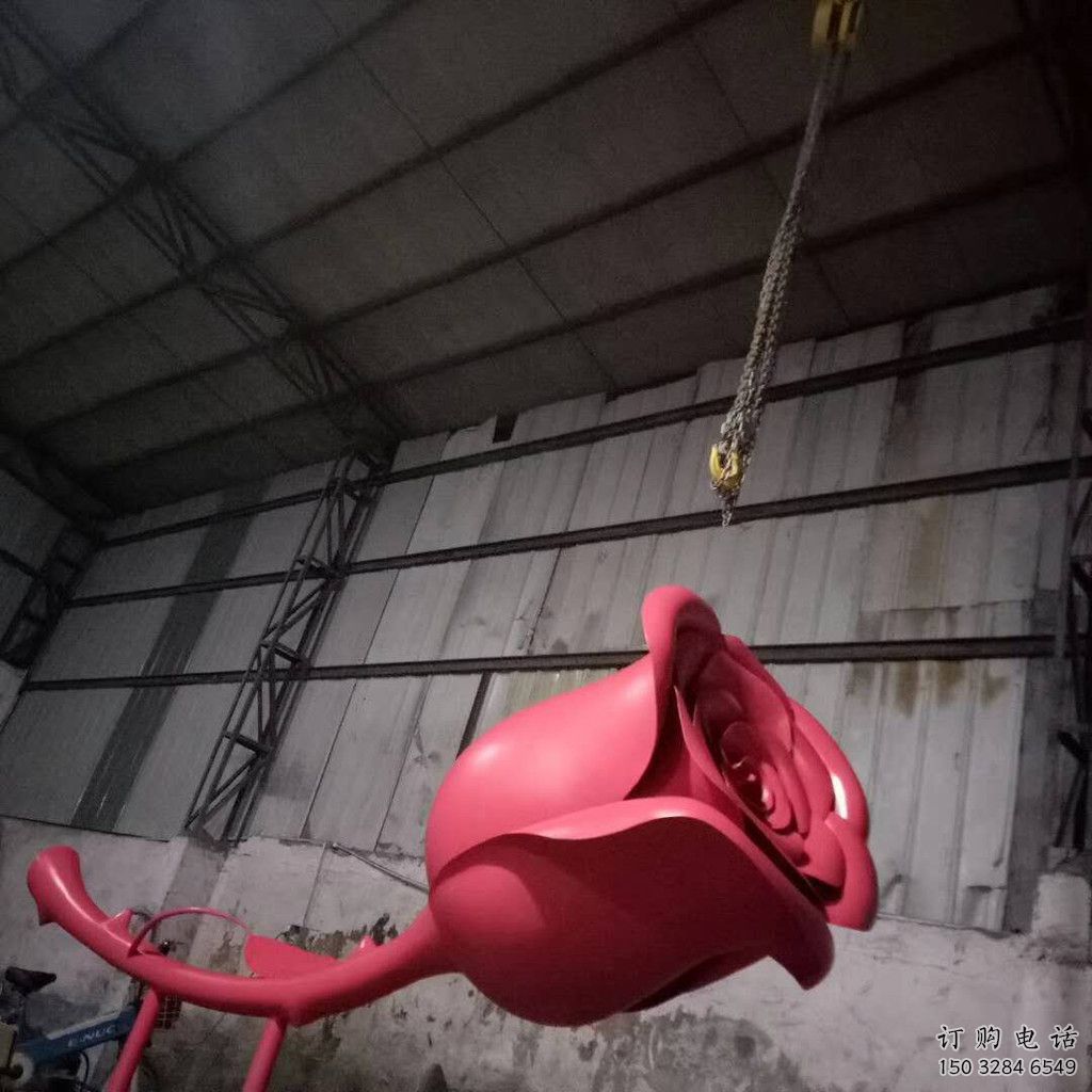 創(chuàng)意玫瑰雕塑廠家 現(xiàn)代烤漆小品 公園不銹鋼玫瑰雕塑廠