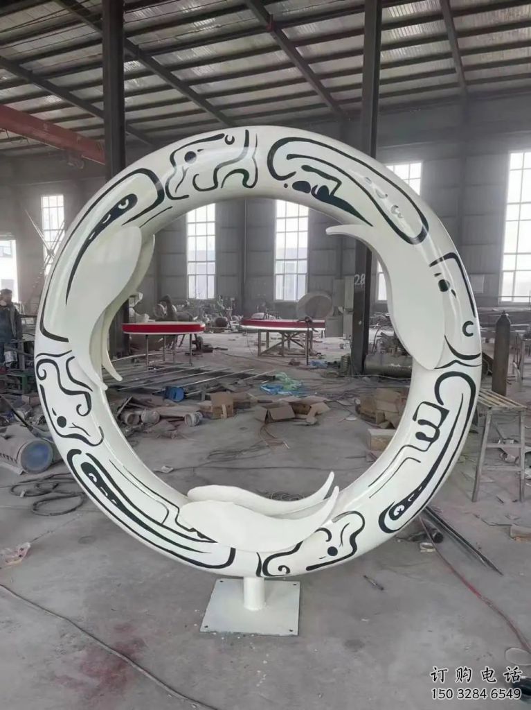 噴漆花環(huán)雕塑廠家 中式小品 草地不銹鋼花環(huán)雕塑廠