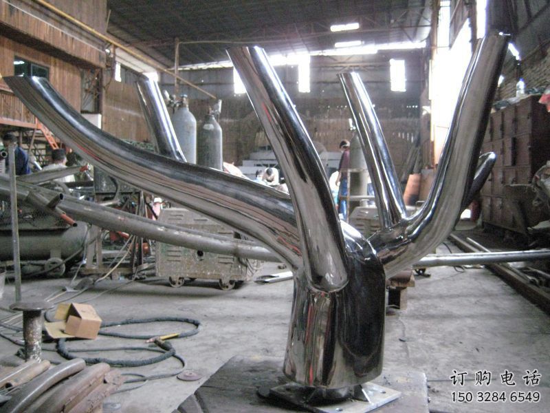 鏡面樹墩雕塑廠家 大型擺件 戶外不銹鋼樹墩雕塑廠