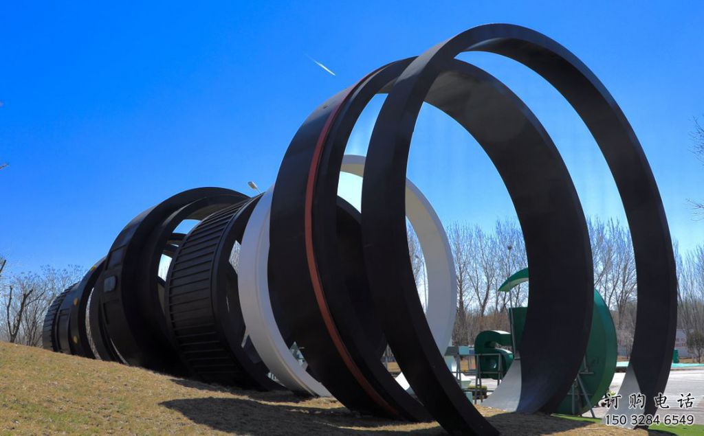 烤漆膠卷雕塑廠家 創(chuàng)意廣場小品 戶外不銹鋼膠卷雕塑廠