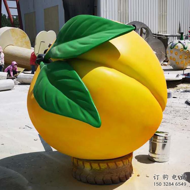 廣場(chǎng)桃子雕塑廠家 創(chuàng)意小品 彩繪桃子雕塑廠