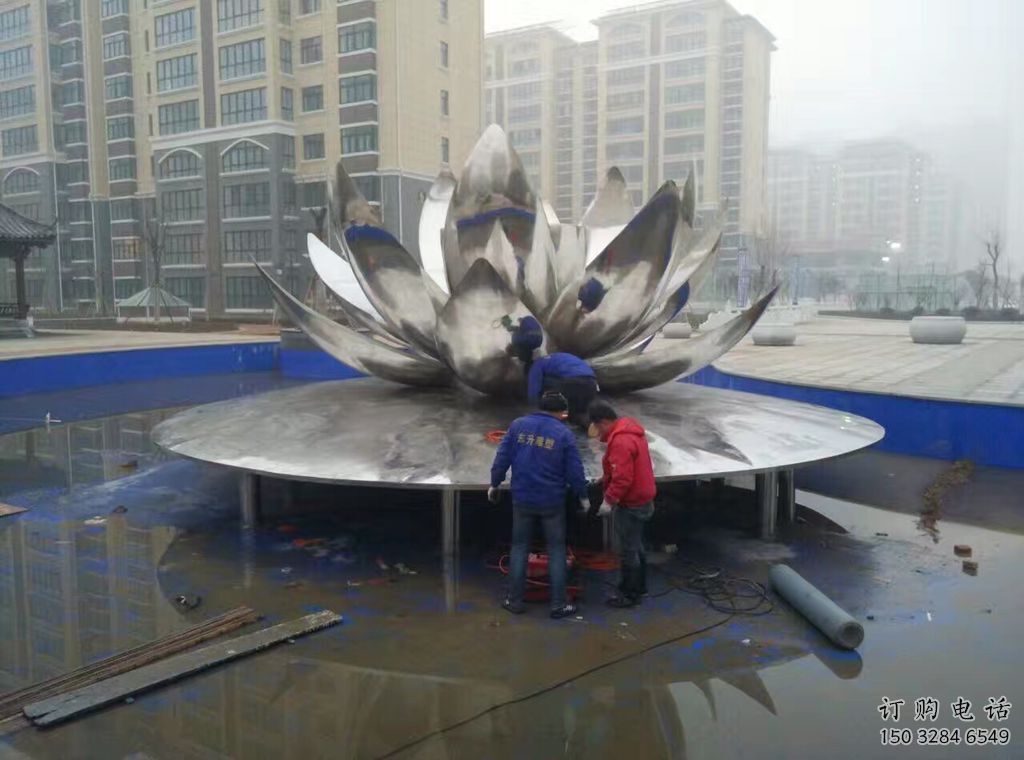廣場并蒂蓮雕塑廠家 鏡面小品 制作不銹鋼并蒂蓮雕塑廠