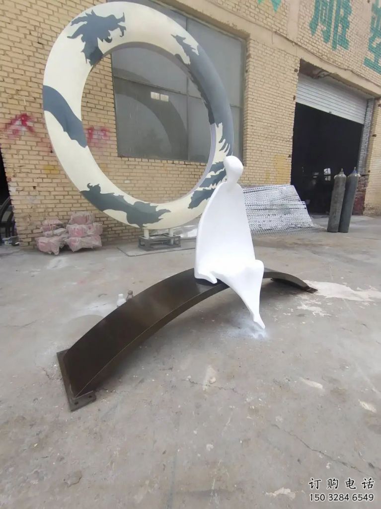 幾何女人雕塑廠家 戶外創意小品  大型不銹鋼女人雕塑廠