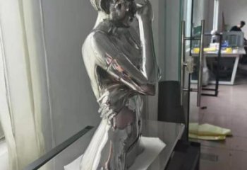 戶外肖像雕塑廠家  鏡面小品  現(xiàn)代不銹鋼肖像雕塑廠