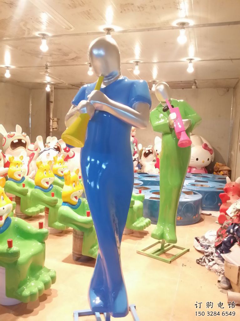 現(xiàn)代音樂人雕塑廠家 大型別墅區(qū)擺件 彩繪音樂人雕塑廠