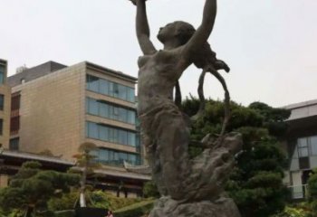 庭院女媧補天雕塑廠家 草地小品 鍛造女媧補天雕塑廠
