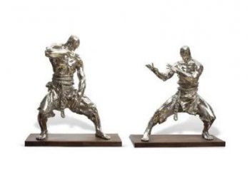 鏡面擊劍雕塑廠家 大型擺件  戶外現(xiàn)代不銹鋼擊劍雕塑