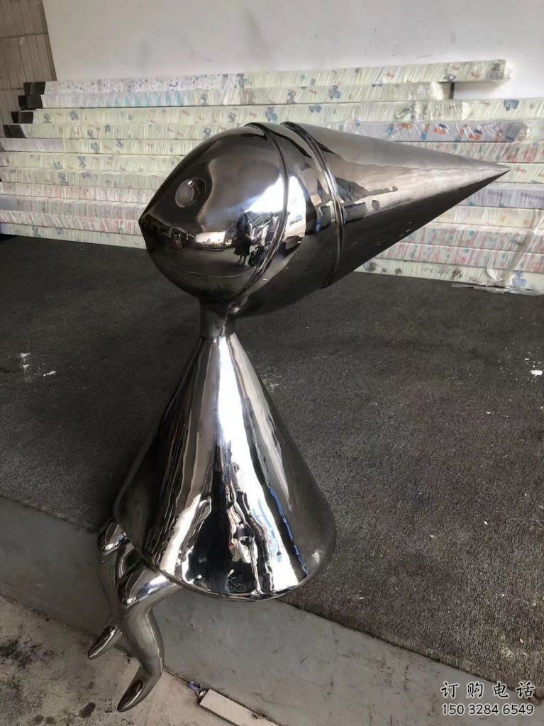 戶外卡通人雕塑廠家  鏡面小品 創意不銹鋼卡通人雕塑