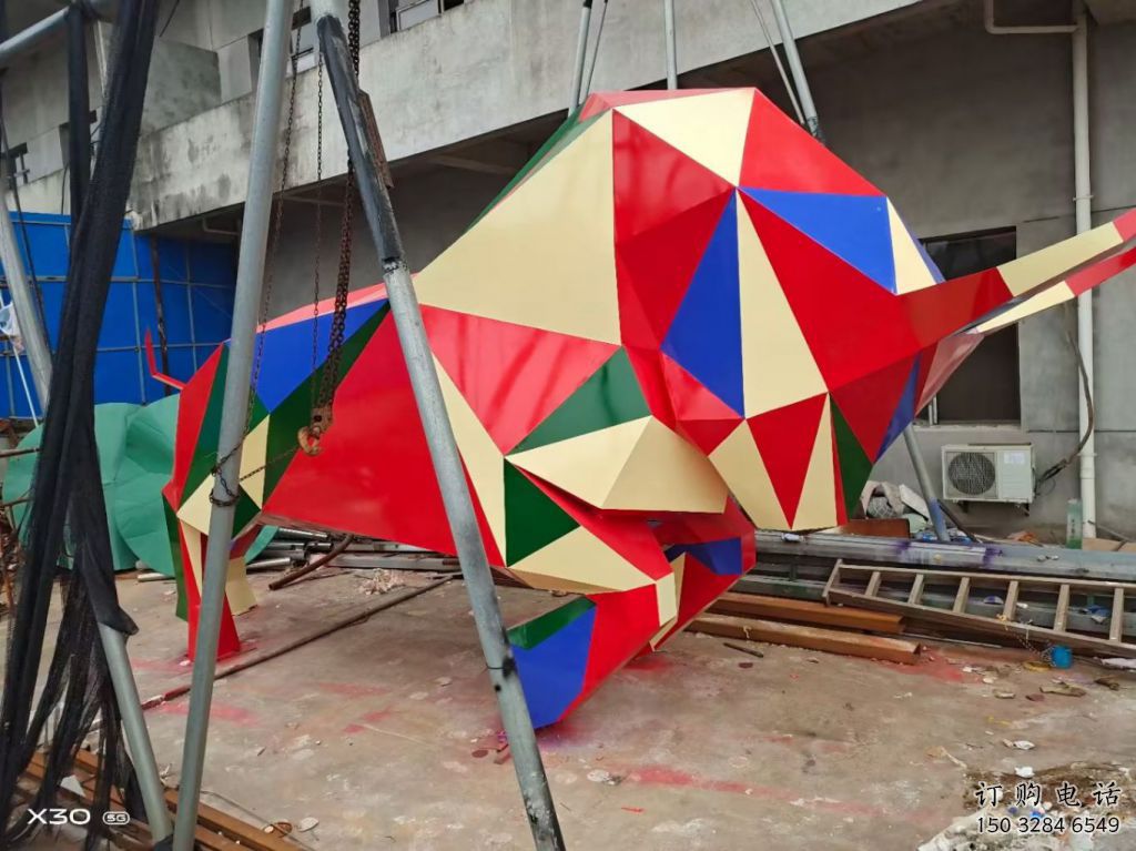 幾何牛雕塑生產(chǎn)制作