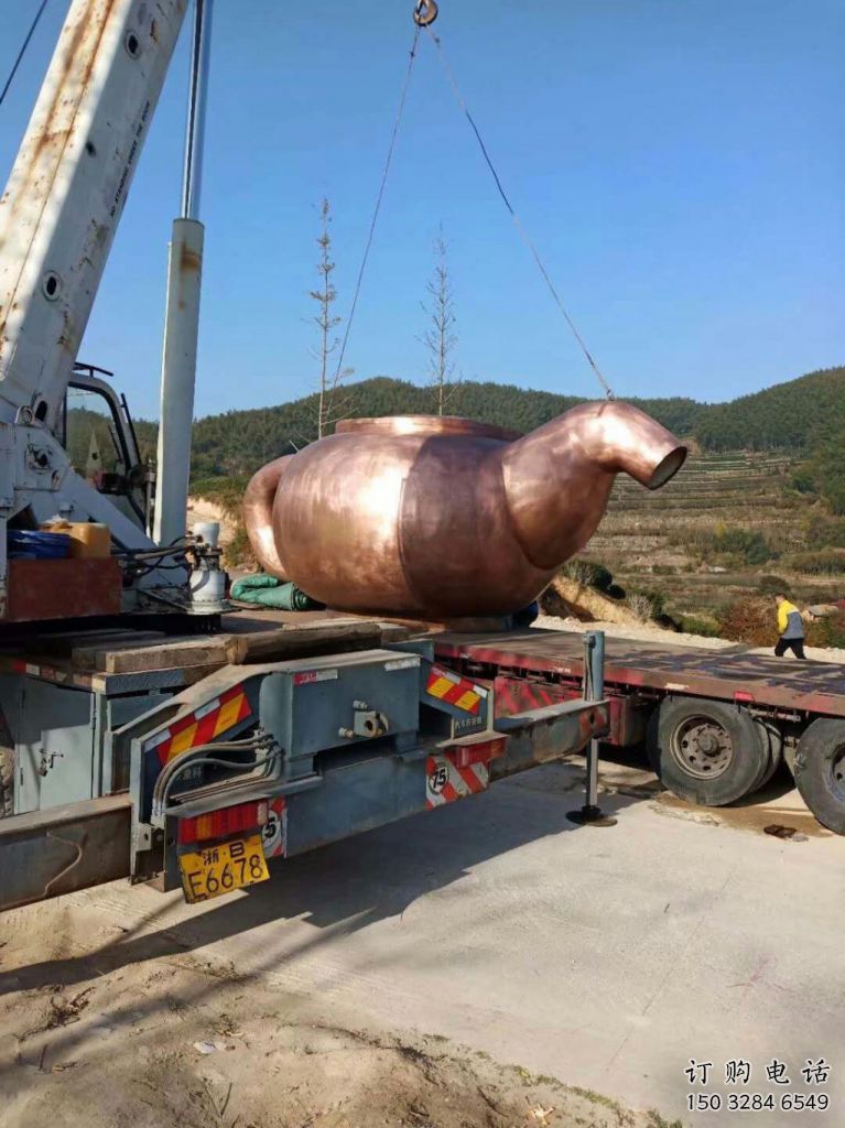 大型廣場不銹鋼天壺雕塑安裝