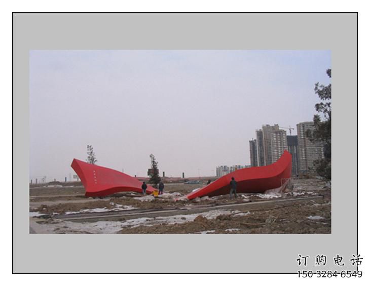 生產(chǎn)酒店紅旗雕塑廠家，戶外革命雕塑，革命擺件