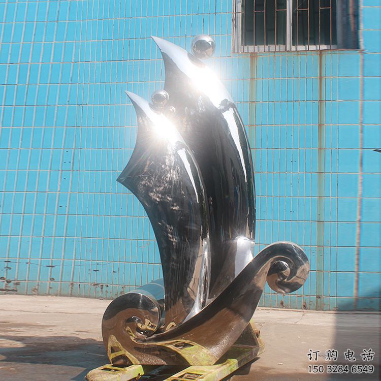戶外景觀雕塑供應(yīng)廠，鍍銅帆船雕塑，鏡面工藝