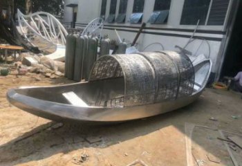 街道景觀(guān)雕塑選用廠(chǎng)家，鍛造帆船雕塑，鏡面效果