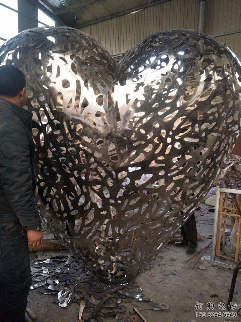 愛心雕塑制造廠家 噴水園林雕塑 政府雕塑