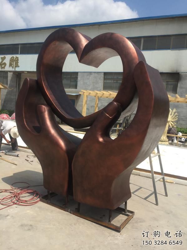 房地產愛心雕塑制作廠家 現代愛情雕塑 幾何雕塑效果