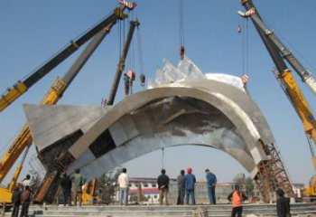 城市大門雕塑，不銹鋼材質(zhì)制作，地標(biāo)文化標(biāo)識