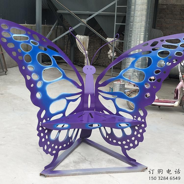 不銹鋼鏤空坐凳雕塑加工制作