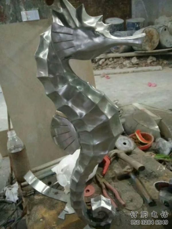 景區(qū)恐龍雕塑優(yōu)選，圓雕體系，城市鏡面恐龍雕塑選定