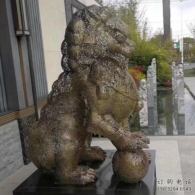 獅子鏤空雕塑優選，城市裝飾，景觀不銹鋼獅子雕塑供給