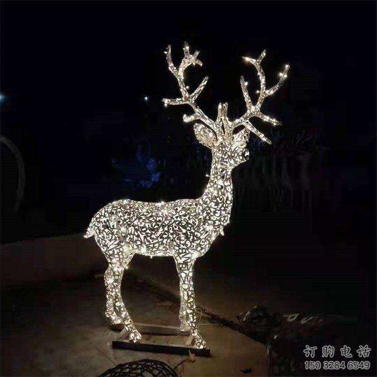 彩繪景觀梅花鹿雕塑生產(chǎn)，景區(qū)案例，燈光梅花鹿雕塑優(yōu)選