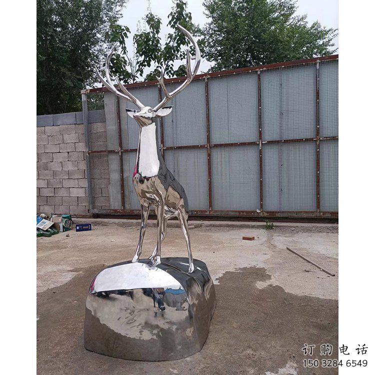 仿真小鹿雕塑制造，白鋼構(gòu)件，不銹鋼鏡面小鹿雕塑提供