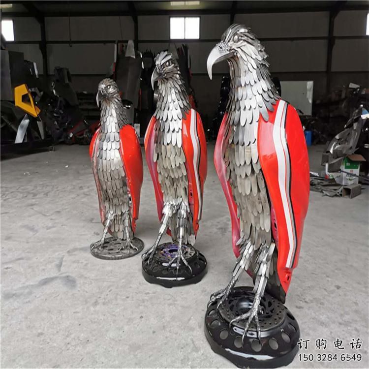 卡通機甲版小鳥雕塑