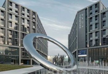 水簾圓環(huán)雕塑，直噴式旱地水景噴泉雕塑