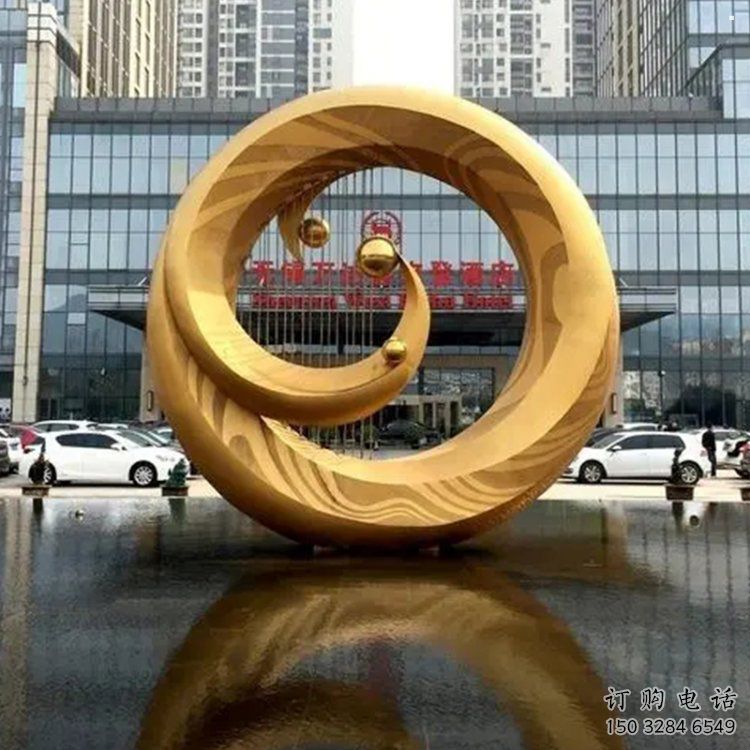 鳳凰雕塑制作選用，景區(qū)案例，圓環(huán)鳳凰雕塑制造商