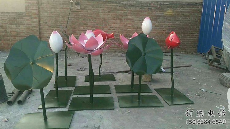 現代荷花雕塑定制，中式工藝，仿真荷花雕塑造型優價