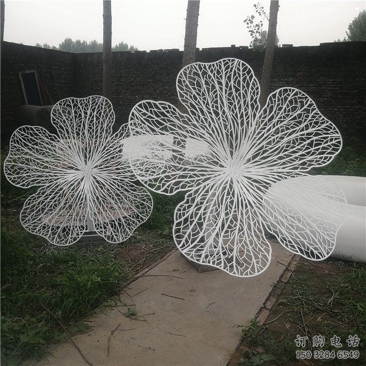 花朵雕塑服務(wù)商，公園小品，鏤空花朵雕塑供給