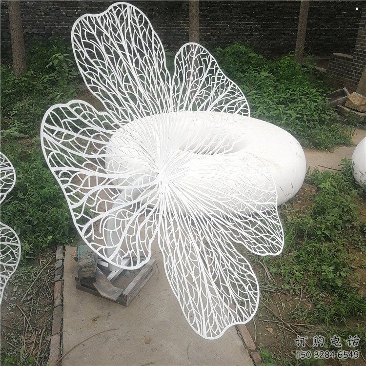 鏤空花朵雕塑預(yù)定，編織制作，鏤空花朵雕塑制作廠家