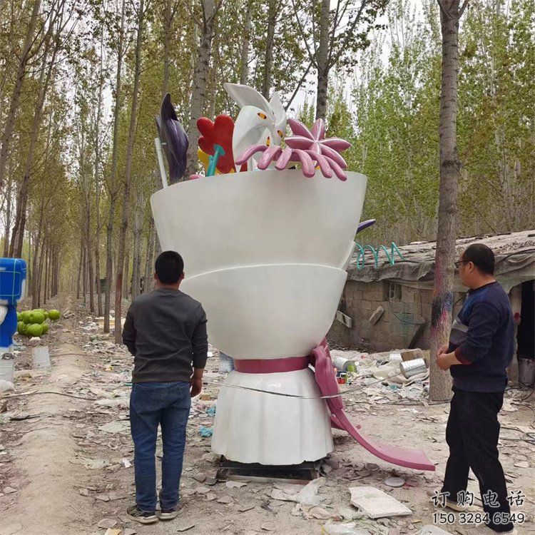 花朵雕塑承接，景觀概念，戶外郁金香花朵雕塑供需