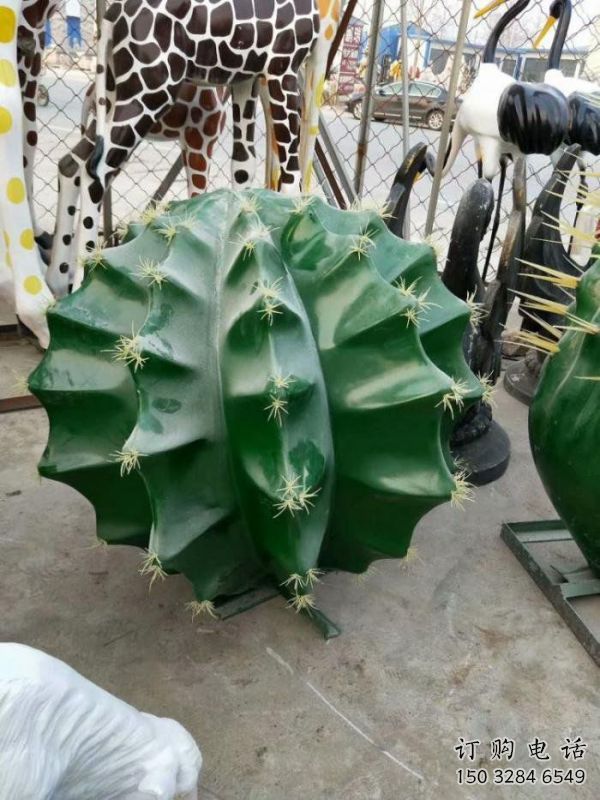 風(fēng)景區(qū)仙人球雕塑