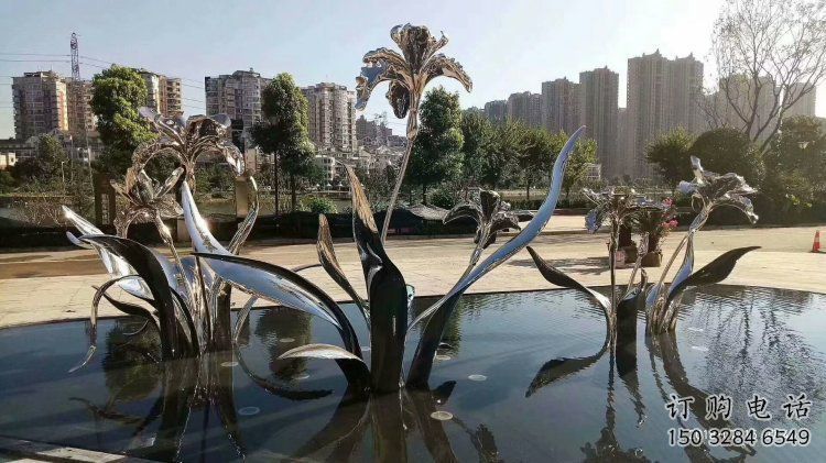 街道百合花雕塑