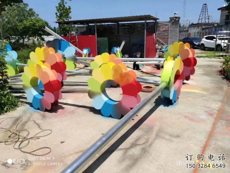 金銀花雕塑定價，街頭雕塑，不銹鋼金銀花雕塑制作廠家