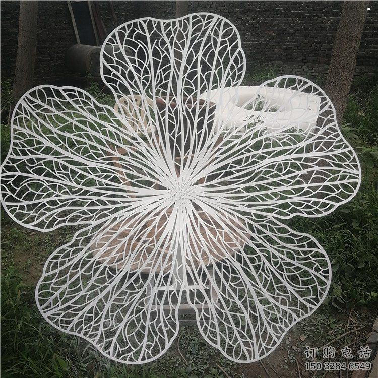 梨花雕塑選定，拉絲工藝，景觀不銹鋼梨花雕塑預(yù)定