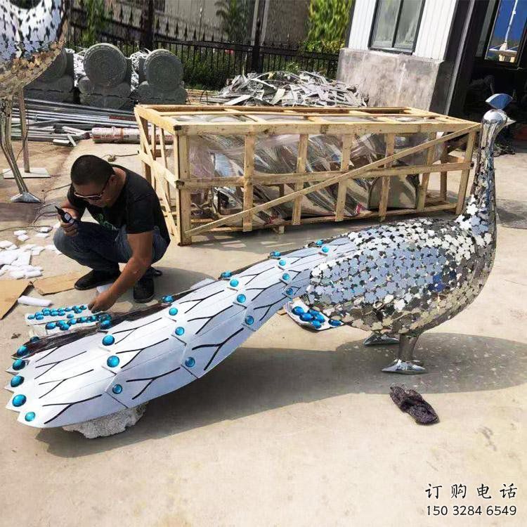 孔雀雕塑系列廠家，城市裝飾，不銹鋼孔雀雕塑優選