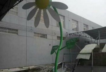 大門口向日葵雕塑