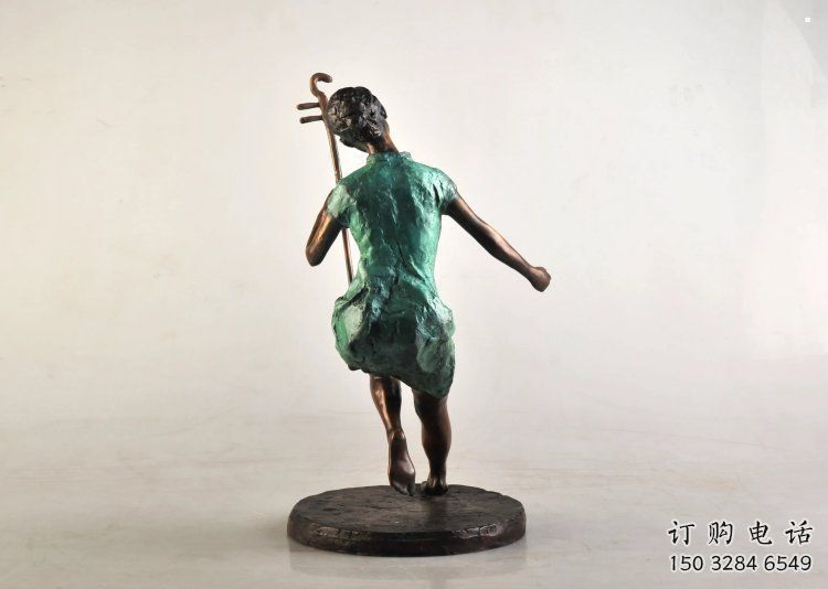 拉二胡雕塑專供，景觀雕塑，小區(qū)民俗人物雕塑標(biāo)準(zhǔn)