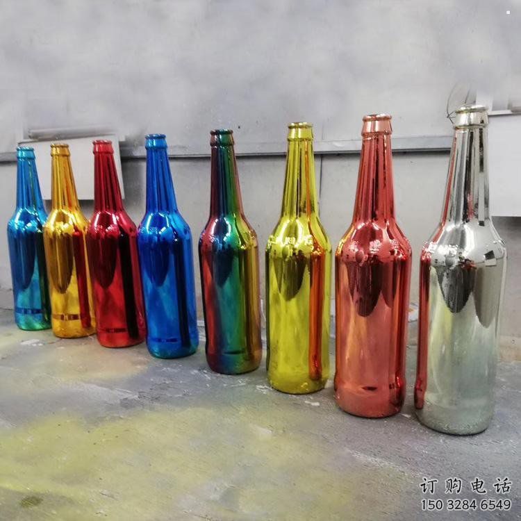 啤酒瓶雕塑通用，戶外雕塑，玻璃鋼啤酒瓶雕塑供應
