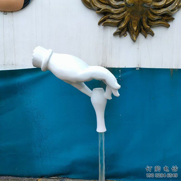 手雕塑服務商，公園小品，地產手捏瓶子雕塑廠家