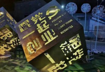 發(fā)光魔方雕塑