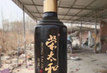 戶外酒瓶雕塑通用，陸地擺件，玻璃鋼酒瓶雕塑優選