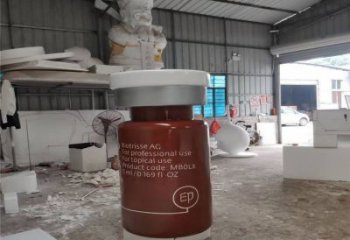 瓶子雕塑批發，景觀雕塑，主題玻璃鋼藥瓶子雕塑標準